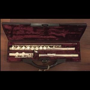Buffet sterling silver flute with safety case